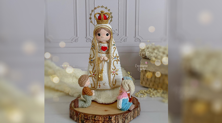 Nossa Senhora de Fátima Amigurumi